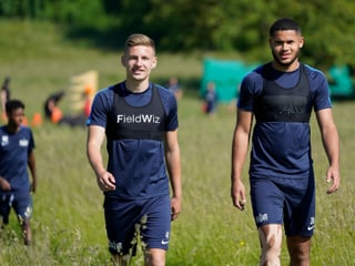Die beiden FCZ-Spieler Becir Omeragic (l.) und Simon Sohm. Die beiden FCZ-Spieler Becir Omeragic (l.) und Simon Sohm.