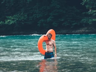 Beni schenkt euch beim Aare-Schwumm sein Herz.