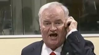 Mladic protestiert gegen Urteil. Mladic protestiert gegen Urteil.
