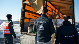 Fedpol- und Europol-Polizisten haben 135 Tonnen potenziell gefährlicher Lebensmittel sicher gestellt.