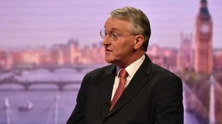 Schattenaussenminster Hilary Benn in einer Fernsehsendung Schattenaussenminster Hilary Benn in einer Fernsehsendung