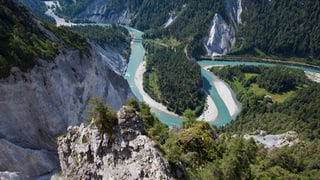 Die Rheinschlucht in der Vogelsperspektive. Die Rheinschlucht in der Vogelsperspektive.