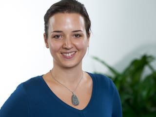 Ein Porträt von Jasmin Jossen. Ein Porträt von Jasmin Jossen.