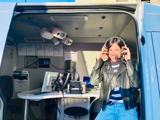 Annette König im SRF-Sendewagen Annette König im SRF-Sendewagen