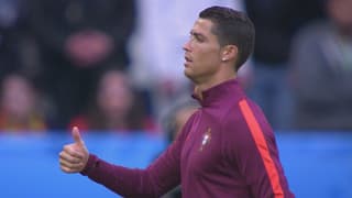 Ronaldo streckt den Daumen nach oben