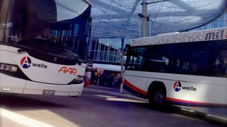 Busse am Busbahnhof in Aarau