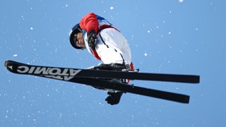 Tanja Schärer bei einem Sprung. 