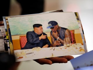 Ein Foto von Dennis Rodman und Kim Jong Un.