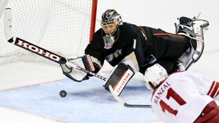 Jonas Hiller im Spiel gegen die Phoenix Coyotes.