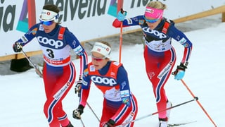 Die norwegischen Langläuferinnen Weng, Östberg und Johaug im Sprintduell.