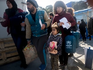 Eine Familie in einem Flüchtlingslager. Eine Familie in einem Flüchtlingslager.