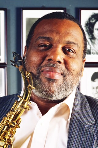 Arthur Blythe mit Saxophon. Arthur Blythe mit Saxophon.