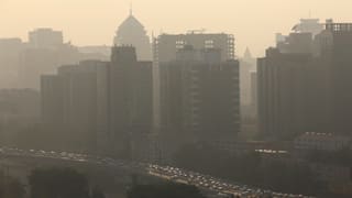 Smog während der Rushhour in Peking am 11. Juli 2013.