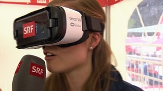 Locher mit VR-Brille