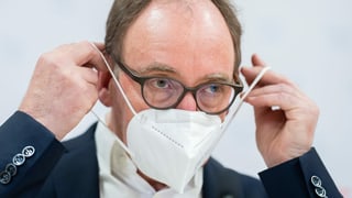 Österreichs Gesundheitsminister Johannes Rauch mit Maske.