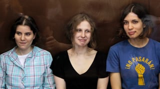 Jekaterina Samuzewitsch, Maria Aljochina und Nadeschda Tolokonnikowa von der Band Pussy Riot. Jekaterina Samuzewitsch, Maria Aljochina und Nadeschda Tolokonnikowa von der Band Pussy Riot.