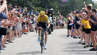 Chris Froome unterwegs auf den berüchtigten Mont Ventoux.