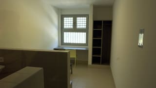 Untersuchungszelle in Tessiner Gefängnis. Untersuchungszelle in Tessiner Gefängnis.