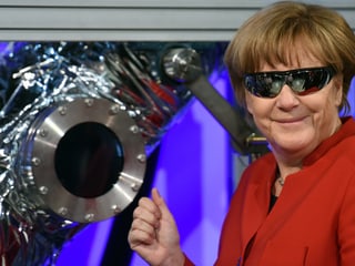 Merkel besucht die ESA-Zentrale in Köln im Mai 2016.
