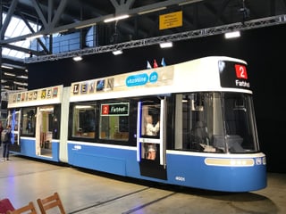 Modell des neuen Trams «Flexity» von Bombardier.