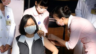 Taiwans Präsidentin erhält die Impfung