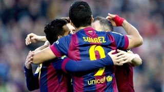 Die Barcelona-Spieler um Luis Suárez feiern den klaren Sieg gegen Cordoba.