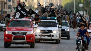Kämpfer des IS in der syrischen Stadt Rakka im Juni 2014