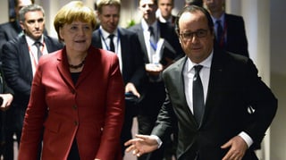 Die deutsche Kanzlerin Merkel und Frankreichs Präsident Hollande treffen beim EU-Gipfel ein