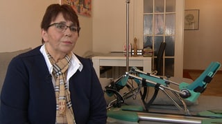 Frau Z. in ihrem Wohnzimmer. Frau Z. in ihrem Wohnzimmer.