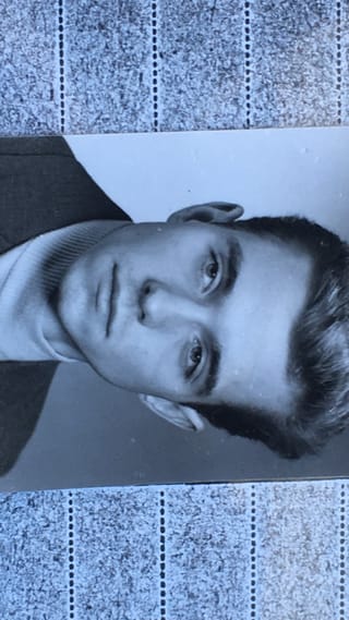 Jürgen Eggert im Porträt. Jürgen Eggert im Porträt.