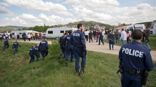 Berner Kantonspolizei, Wohnwagen von Jenischen Berner Kantonspolizei, Wohnwagen von Jenischen