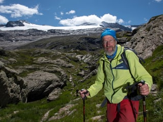 Kappenberger vor dem Gletscher.