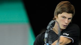 Marton Fucsovics spielt in jungen Jahren eine doppelhändige Rückhand. 