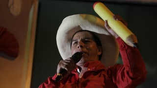 Pedro Castillo ist ehemaliger Primarlehrer. Er vertritt die Linken und die Landbevölkerung Perus.