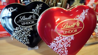 Zwei Lindor-Herzen