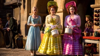 Cinderella und ihre Stiefschwestern auf dem Markt