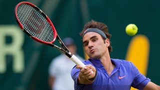 Roger Federer beim Return.