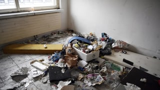 Ein Zimmer voller Dreck Ein Zimmer voller Dreck