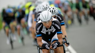 Ji Cheng führt das Feld auf der Etappe nach Reims an.
