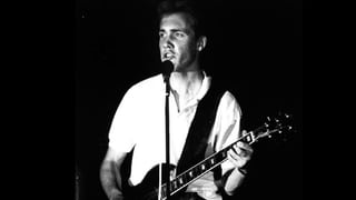 Christian Zeugin als Teenager mit Gitarre.