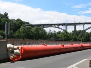Schlauch an der Aare