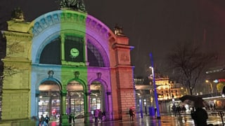 Lichtshow am Bahnhof Luzern