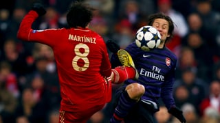 Die Bayern müssen gegen den Tabellenführer der Premier League. 