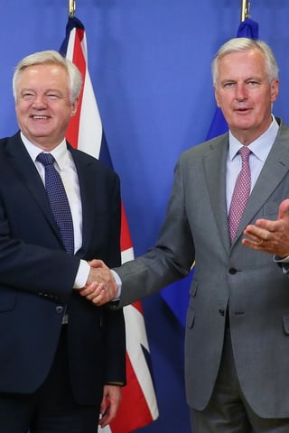  Michel Barnier und David Davis.