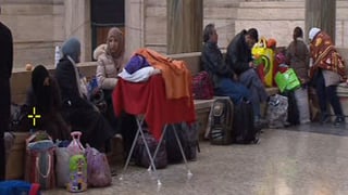 Flüchtlinge am Bahnhof Milano Centrale Flüchtlinge am Bahnhof Milano Centrale