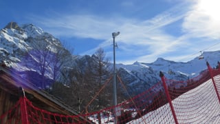 Automatische Kamera, Pistennetz, Berge. Automatische Kamera, Pistennetz, Berge.