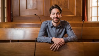 Porträt von Dominic Täubert, Co-Präsident des Zürcher Jugendparlaments