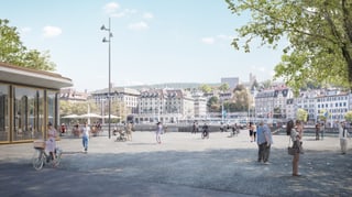 Platz mit vielen Menschen