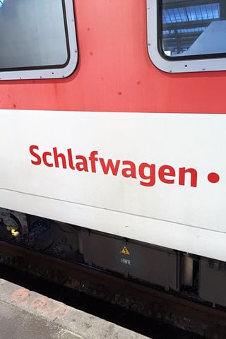 Schlafwagen der Deutschen Bahn am HB in Zürich