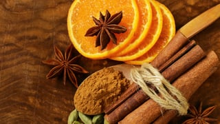 Gewürze, die man für Glühwein verwendet. Gewürze, die man für Glühwein verwendet.